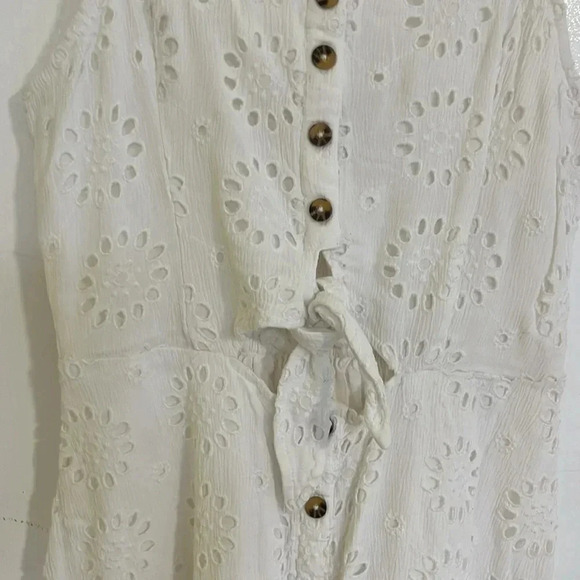 Hollister women’s size small eyelet button-down linen blend white sundress - Picture 5 of 7